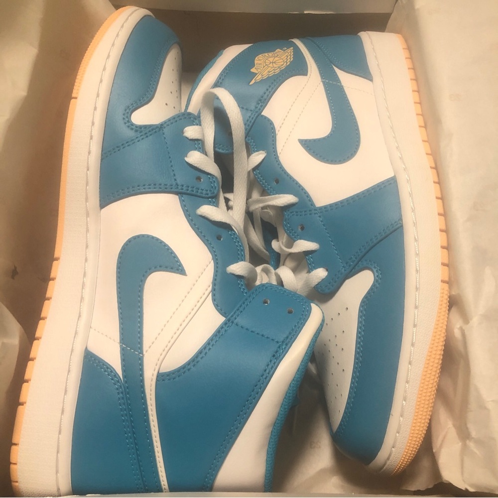 Jordan Kids Blue and White Sneakers